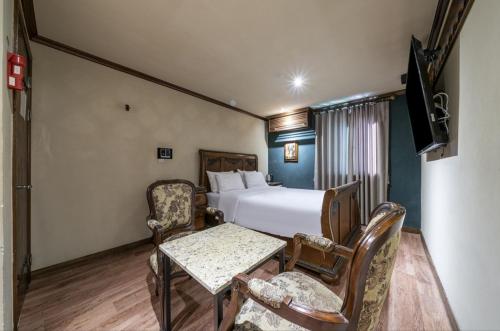 room detail thumbnail 1