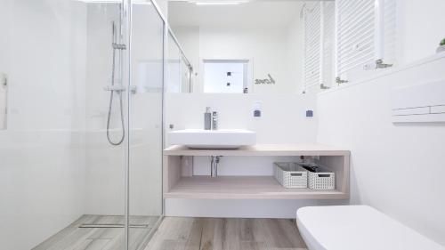 One-Bedroom Apartment image 1