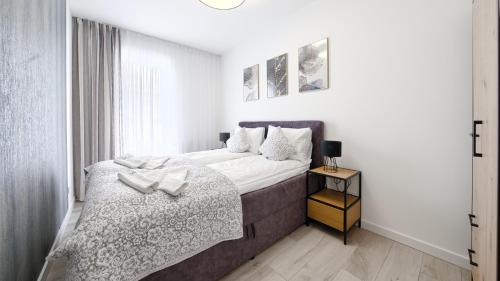 One-Bedroom Apartment image 4