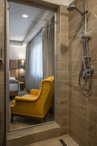 Charm Boutique Hotel - image 4
