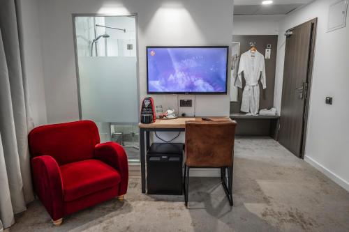 Charm Boutique Hotel - image 7