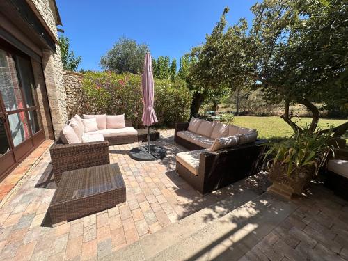Balkons/terase, BERGERIE rénovée avec piscine chauffée et terrain clôturé (BERGERIE renovee avec piscine chauffee et terrain cloture) in Vallerargues