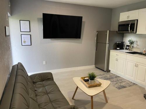 New! Boutique Studio Close To Beach & Casino Db4 in Dania Beach, USA