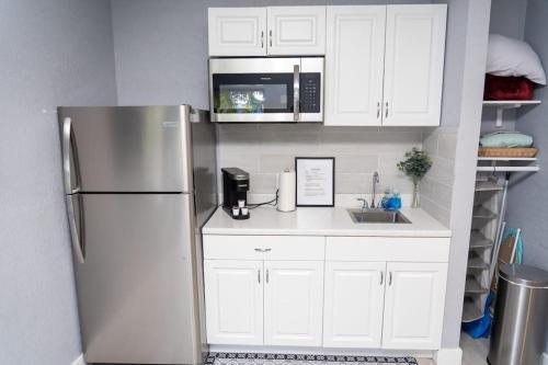 New! Boutique Studio Close To Beach & Casino Db4 in Dania Beach, USA