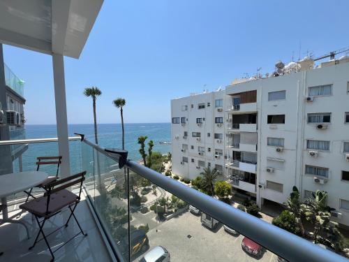 Sea Breeze Court
