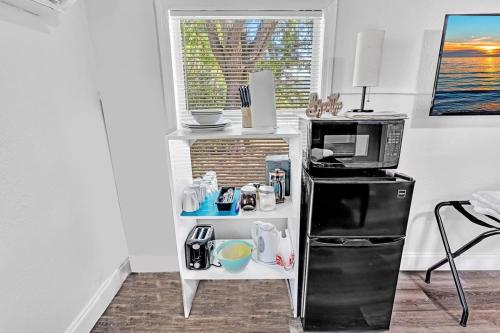 Boutique Vacation Studio - Beach, Mall, Casino Hn2 - Tap to explore photos