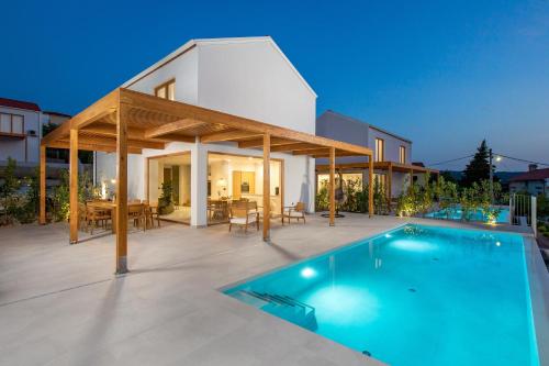 Villa 2 with Pool Soline, Krk, 280 m from beach, by 4Villas, Soline