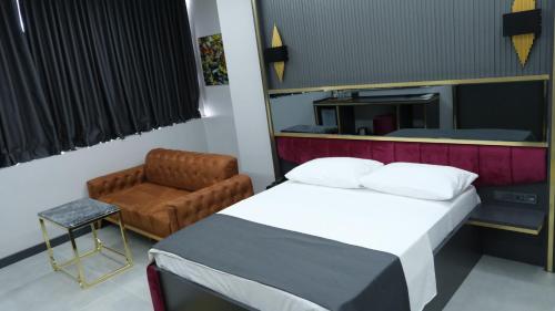 216 Prestige Hotel - image 5
