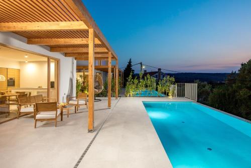 Villa 2 with Pool Soline, Krk, 280 m from beach, by 4Villas, Soline (fotografie 3)