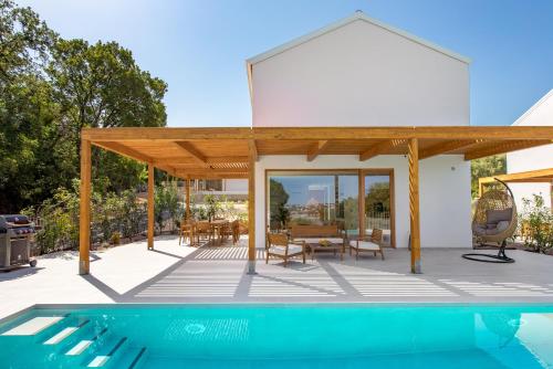 Villa 2 with Pool Soline, Krk, 280 m from beach, by 4Villas, Soline (fotografie 9)