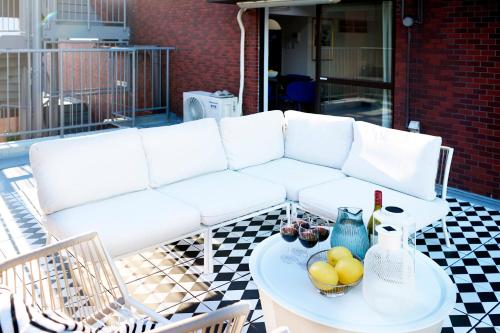 Central Shinjuku apartment with beautiful city view 3stops to Shibuya