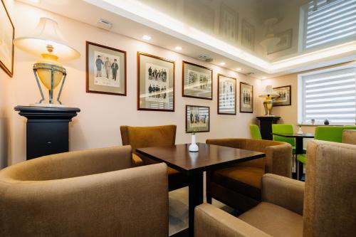 大堂, 瑪特酒店 (Hotel Marttel) in 卡羅維瓦立