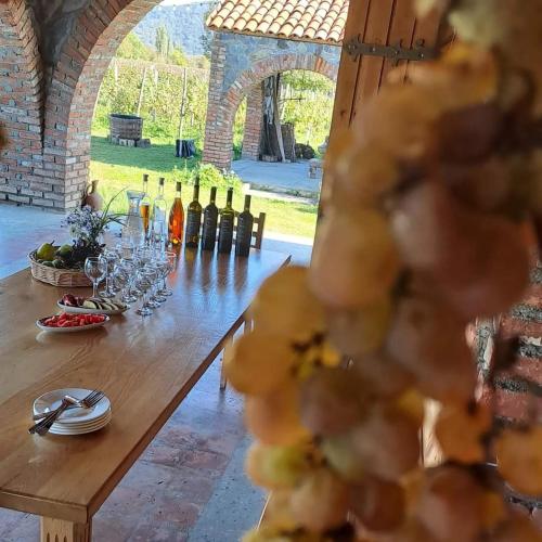 Shaverge wine cellar and cottejes in Kvareli