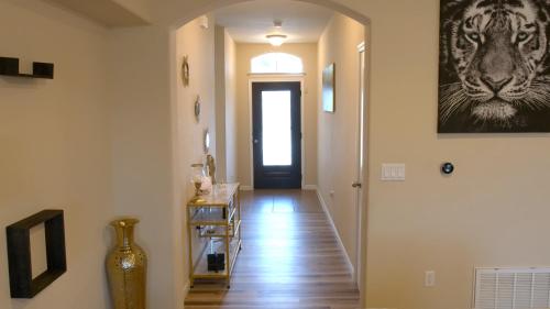 Cute room in Kyle 15 mins to Austin Door 2 in Kyle, USA