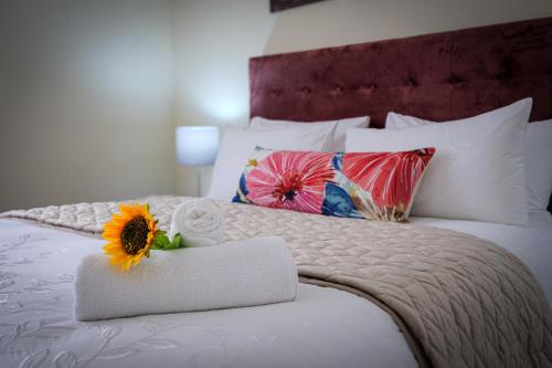 Unit 303 Quays Room Type - Three-Bedroom Apartment Unit 303 Quays Room Type - Three-Bedroom Apartment