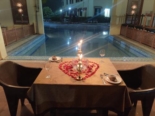 อาหารและเครื่องดื่ม, Orchha Club And Resorts in โอร์ชา