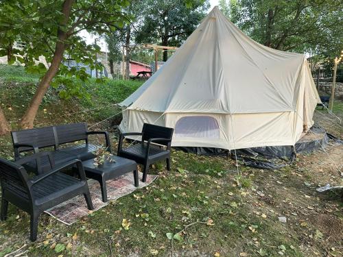 Tiendas Safaris in Ripoll
