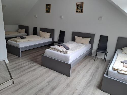 Classic Quadruple Room