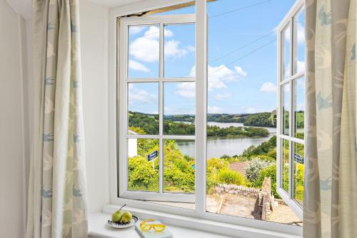Hotelli välisilme, 1 Rock Cottage - Beautifully Presented Cottage for Four with Wood Burner in Dittisham