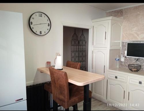 virtuve, Maison village en Aveyron in Cassagnes-Begonhes