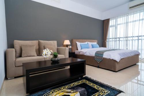 EAST VIEW RESIDENCES Building Tower B#Amazing view! access Phnom Penh! Max 2-4ppl Room Type - One-Bedroom Apartment