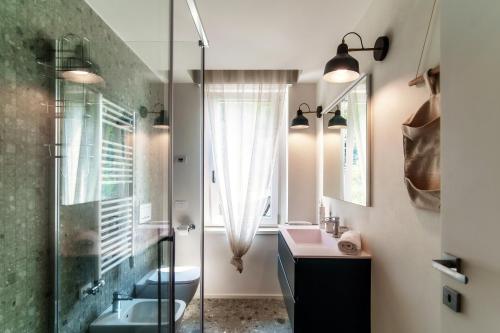 Three-Bedroom Apartment image 9