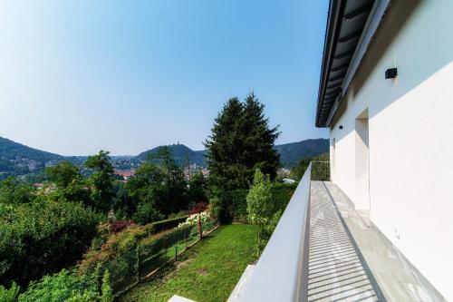 Three-Bedroom Apartment image 7