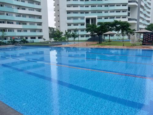 City Escape with Free One Night & Swimming Pool, Manila