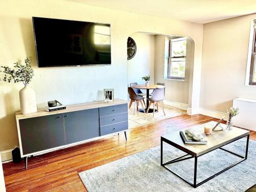 Lennox C304 Peaceful & Perfect Private 1-br in Philadelphia, USA