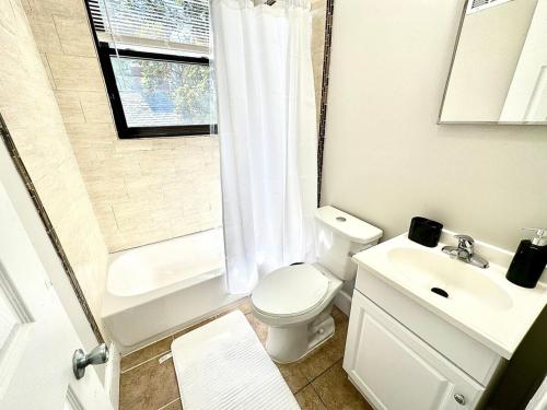 Lennox C409 Peaceful & Perfect Private 1-br in Philadelphia, USA