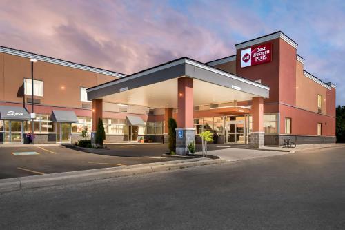 . Best Western Plus Fergus Hotel