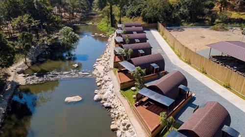ทัศนียภาพภายนอกโรงแรม, ปางแฟน ร็อค แอนด์ ริเวอร์ รีสอร์ท (Pang fan Rock & River Resort) in ดอยสะเก็ด