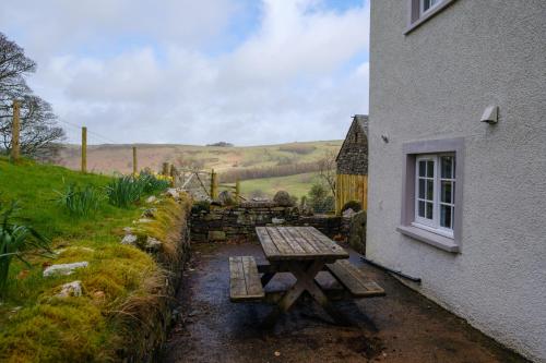 Country Cottage at Jenkinson Place - Tap to explore photos