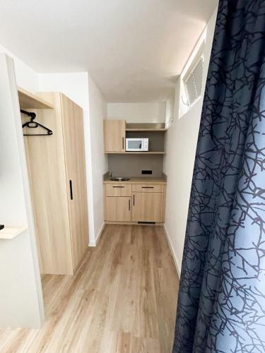 HOLI-Berlin Hotel - image 3