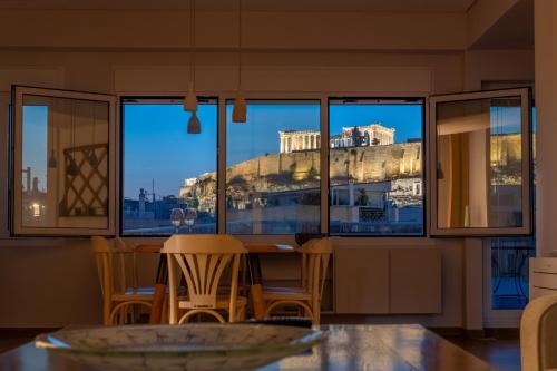 Unique 2BR Penthouse with Stunning Acropolis View, Atenas