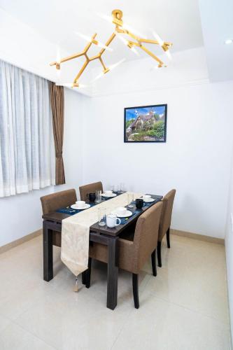 EAST VIEW RESIDENCES Building Tower B#Amazing view! access Phnom Penh! Max 2-4ppl - image 2
