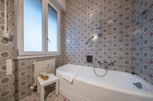 Three-Bedroom Apartment image 5