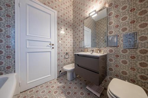 Three-Bedroom Apartment image 4