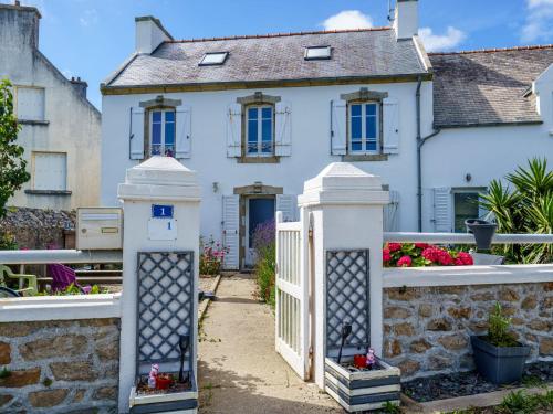 Holiday Home la maison du bonheur by Interhome in Audierne