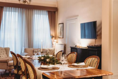 Shared lounge/TV area, DimoraLeTreMuse Guesthouse in Castromediano