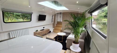 Luxury Boat Stay Liverpool sleeping 6 WiFi, Liverpool (fotografie 5)