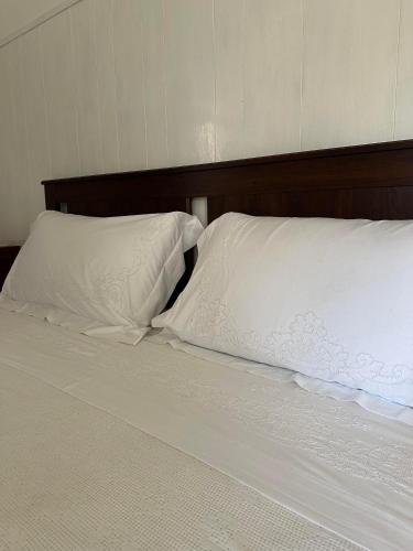 1 king bed, 1 sofa bed