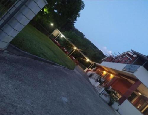 Зовнішній вигляд готелю, Il Melograno Ristorante e B&B Benevento in San Leucio Del Sannio