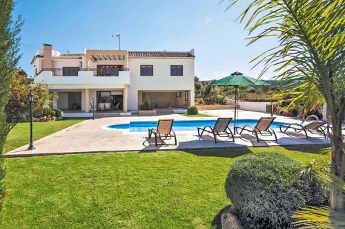 Villa Melody Latchi – khách sạn tại Neokhorio