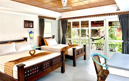 Bamboo Bungalows - Ko Phayam