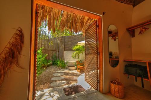 Garden, Vista Mare Beach House in Tierra Bomba