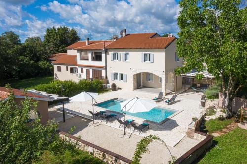 Villa Stora kuća, Krapan