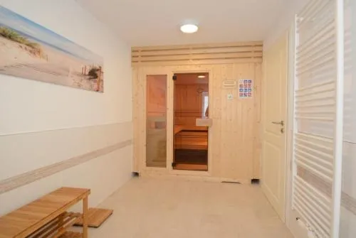 Haus Katharina links in Wyk auf Föhr, Deutschland