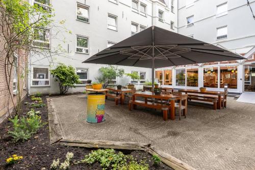 Hans Brinker Hostel Amsterdam – Amsterdam, NY