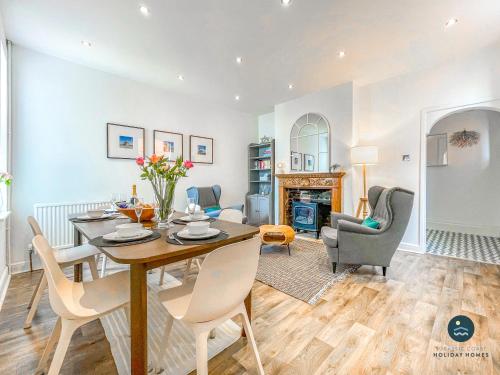 Three-Bedroom House room in Sanderlings - holiday home close to beach